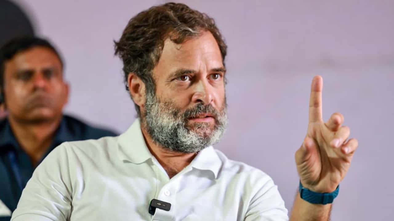 Rahul Gandhi promises employment
Rahul Gandhi promises employment