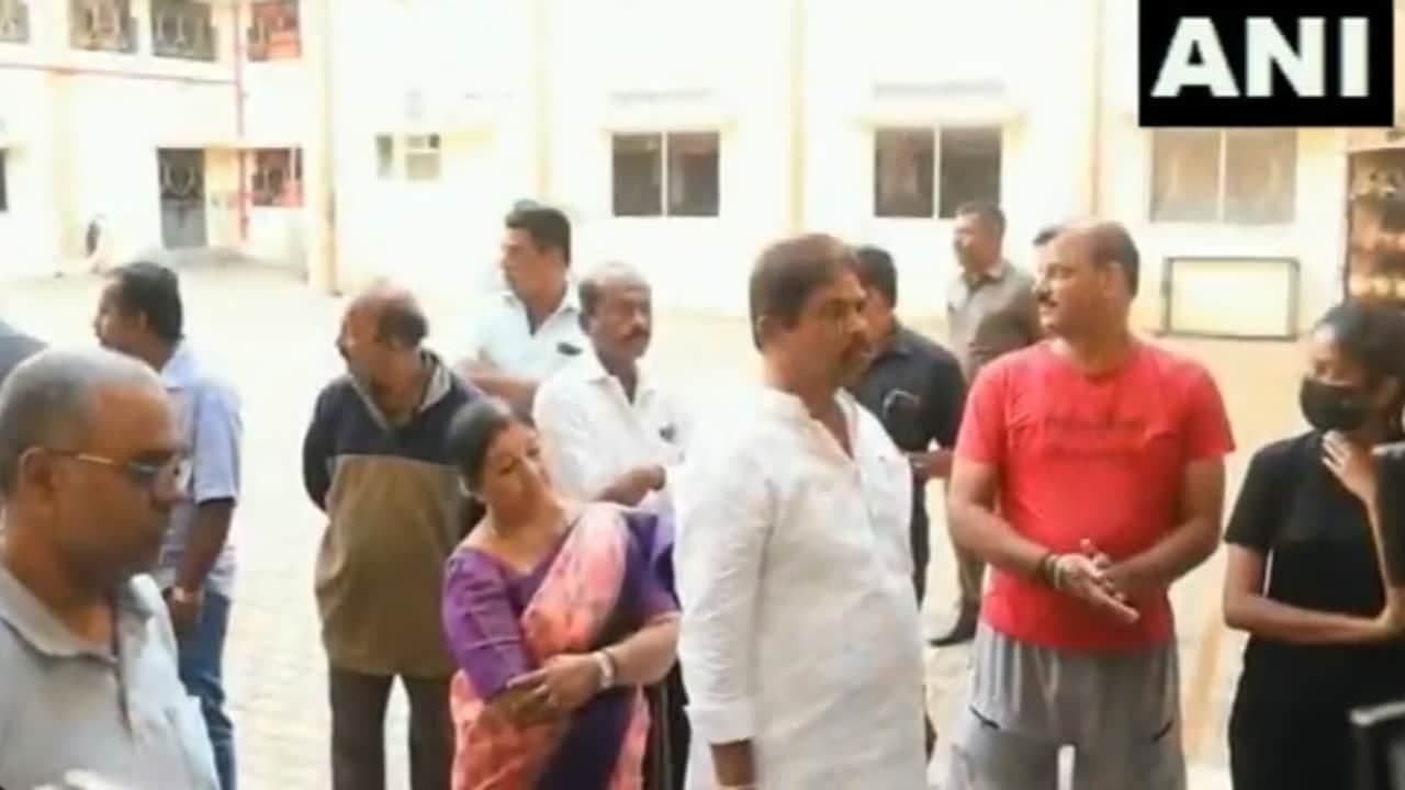 Karnataka Election: Nearly 21% voter turnout in 4 hours Karnataka Election: Nearly 21% voter turnout in 4 hours