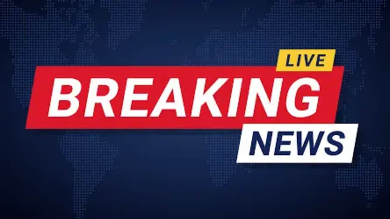 पाकिस्तान में एक पुलिस स्टेशन पर आतंकी हमला, 10 पुलिसकर्मी मारे गए पाकिस्तान में एक पुलिस स्टेशन पर आतंकी हमला, 10 पुलिसकर्मी मारे गए