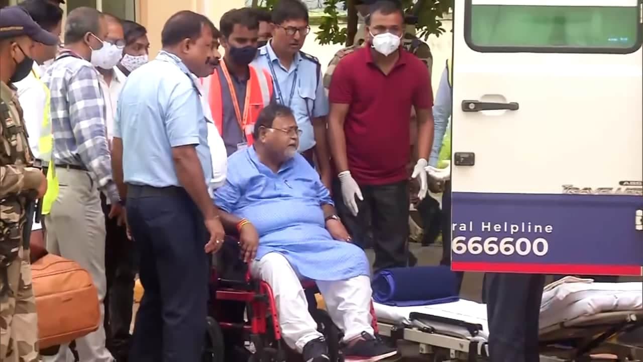 'ममता के मंत्री' पार्थ चटर्जी और अर्पिता को राहत नहीं, 3 अगस्त तक ED कस्टडी में भेजा गया 'ममता के मंत्री' पार्थ चटर्जी और अर्पिता को राहत नहीं, 3 अगस्त तक ED कस्टडी में भेजा गया