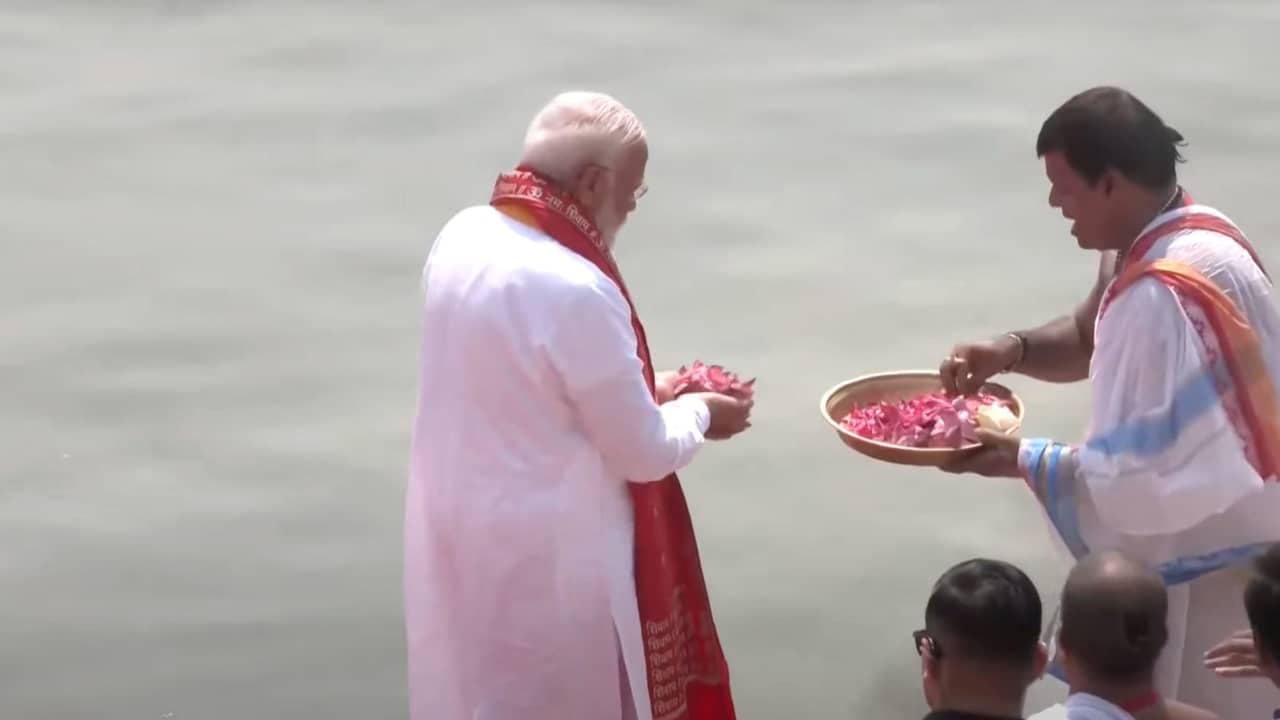 PM offers prayers at Dashashwamedh Ghat before nomination filing in Varanasi PM offers prayers at Dashashwamedh Ghat before nomination filing in Varanasi