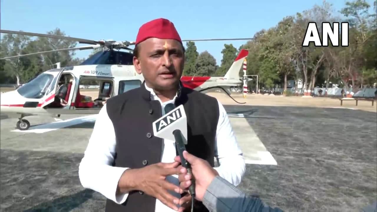 अखिलेश यादव ने लखीमपुर खीरी की घटना का नाम लेकर बीजेपी पर साधा निशाना अखिलेश यादव ने लखीमपुर खीरी की घटना का नाम लेकर बीजेपी पर साधा निशाना