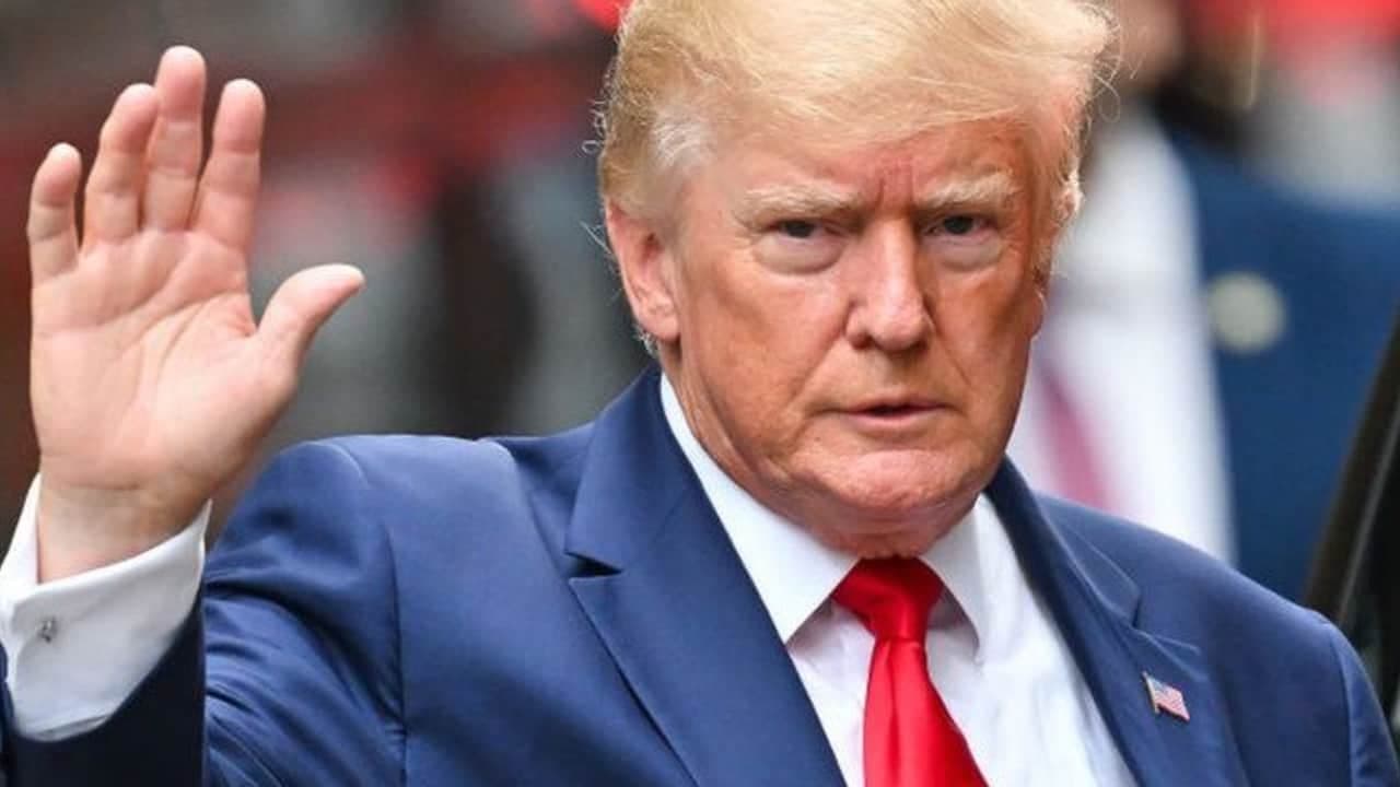 अमेरिकी सुप्रीम कोर्ट ट्रम्प को राष्ट्रपति पद के लिए अयोग्य ठहराने वाली शिफारिश को किया खारिज अमेरिकी सुप्रीम कोर्ट ट्रम्प को राष्ट्रपति पद के लिए अयोग्य ठहराने वाली शिफारिश को किया खारिज