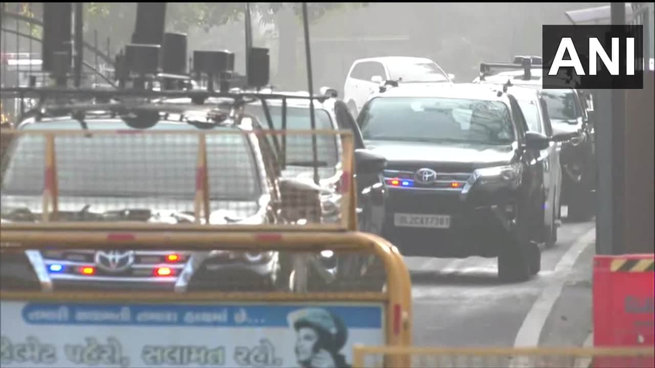 Gujarat Election 2022: PM Modi's convoy leaves Gujarat Election 2022: PM Modi's convoy leaves