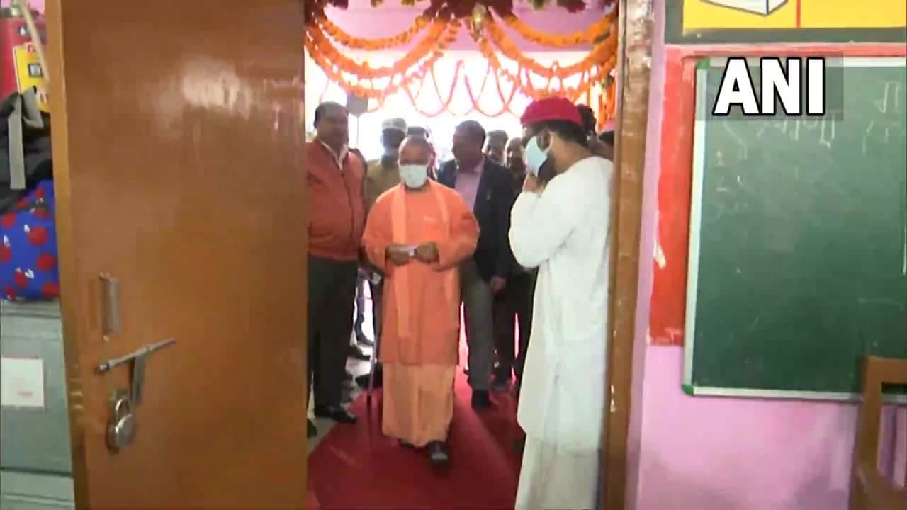UP Elections 2022 Live: वोट डालने के बाद बोले योगी- उत्तर प्रदेश के मुख्यमंत्री योगी आदित्यनाथ ने व UP Elections 2022 Live: वोट डालने के बाद बोले योगी- उत्तर प्रदेश के मुख्यमंत्री योगी आदित्यनाथ ने व