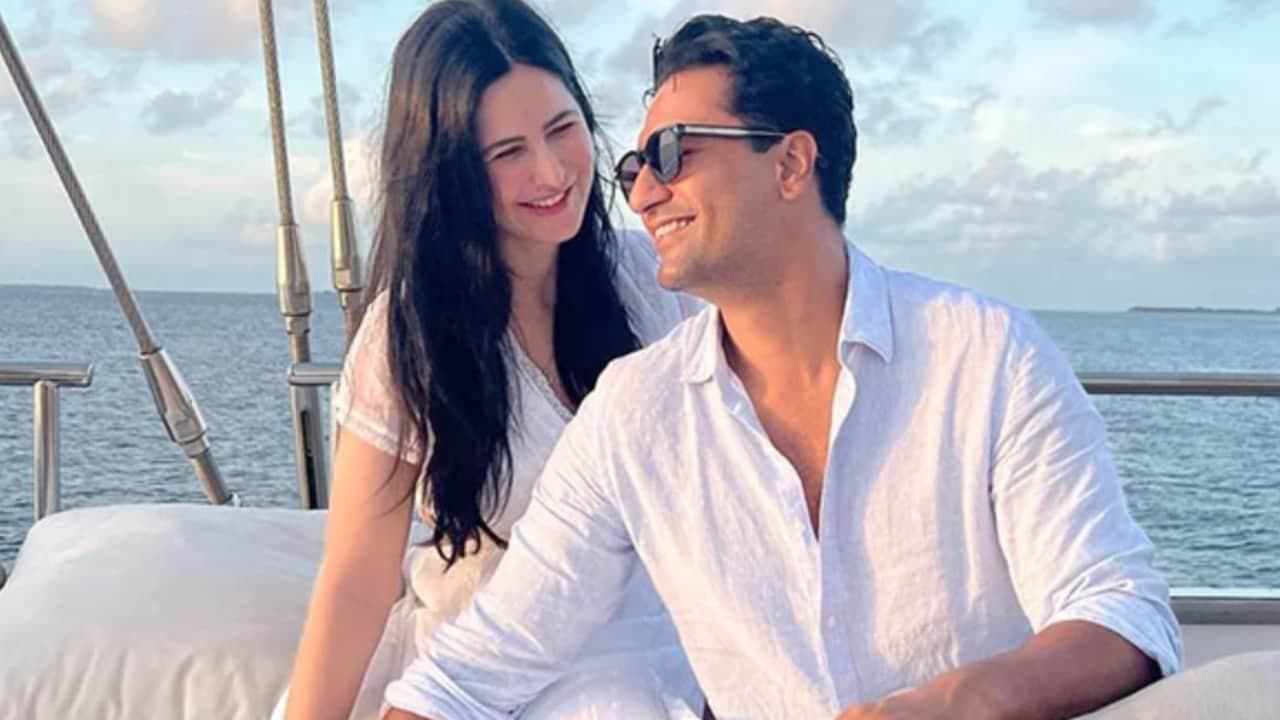 Vicky-Katrina: विक्की कौशल और कटरीना कैफ को मिली जान से मारने की धमकी, आरोपी गिरफ्तार Vicky-Katrina: विक्की कौशल और कटरीना कैफ को मिली जान से मारने की धमकी, आरोपी गिरफ्तार