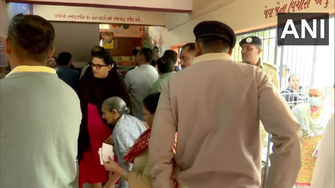 Gujarat Election 2022: 35% voting in 5 hours Gujarat Election 2022: 35% voting in 5 hours