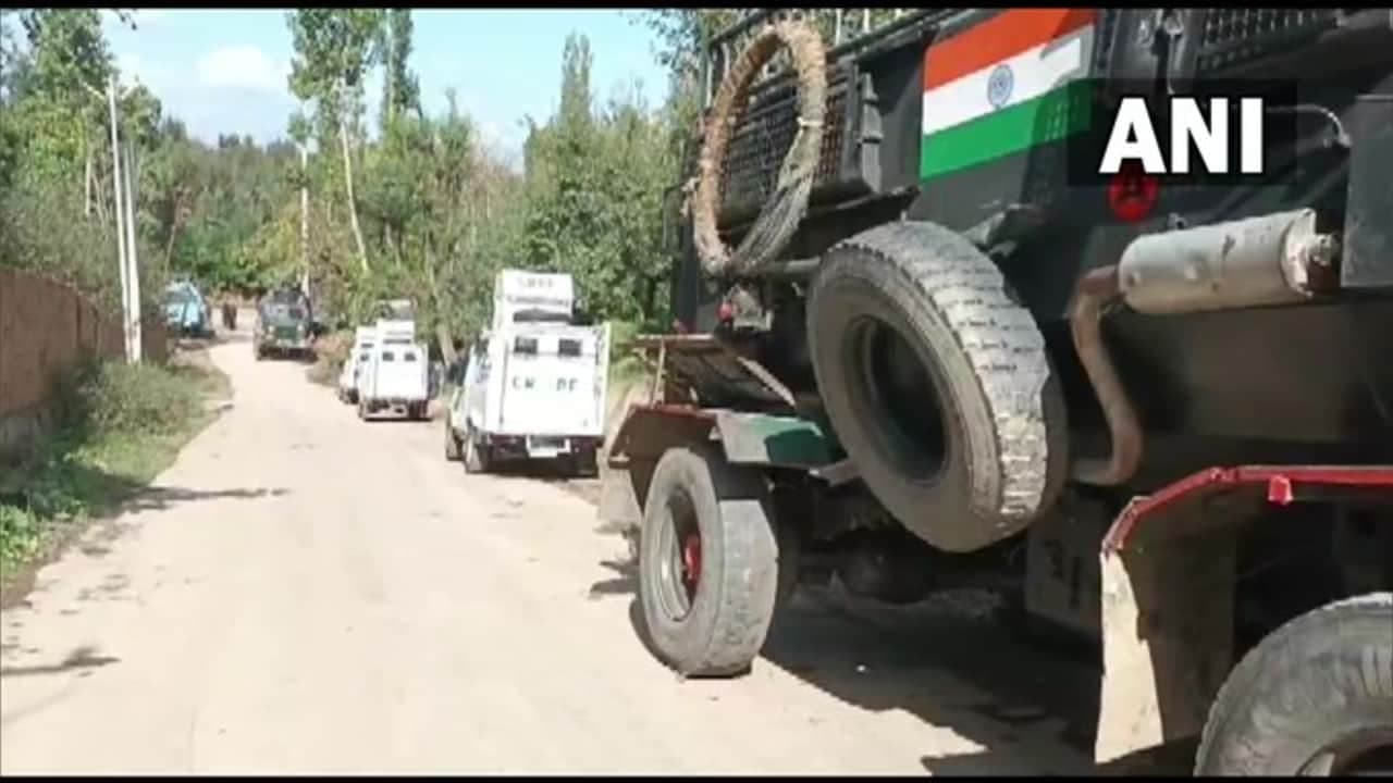 जम्मू कश्मीर के शोपियां के बास कूचान में सुरक्षाबलों और आतंकियों के बीच मुठभेड़ जारी जम्मू कश्मीर के शोपियां के बास कूचान में सुरक्षाबलों और आतंकियों के बीच मुठभेड़ जारी