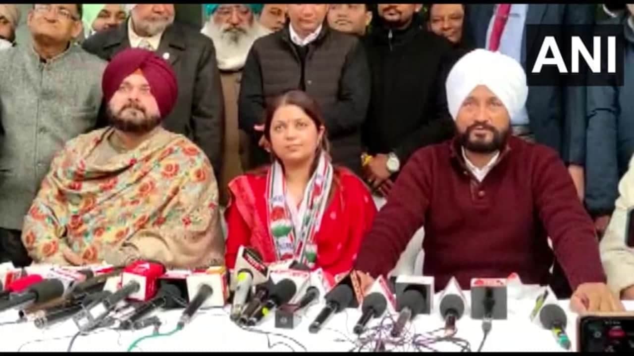 Punjab Election LIVE: पंजाब में आज बाइक शो और रैलियों का रेला, राजनाथ, सिसोदिया और सिद्धू संभालेंगे Punjab Election LIVE: पंजाब में आज बाइक शो और रैलियों का रेला, राजनाथ, सिसोदिया और सिद्धू संभालेंगे