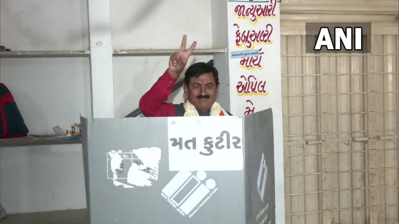 Gujarat Election 2022: Congress' Bharat Solanki votes Gujarat Election 2022: Congress' Bharat Solanki votes