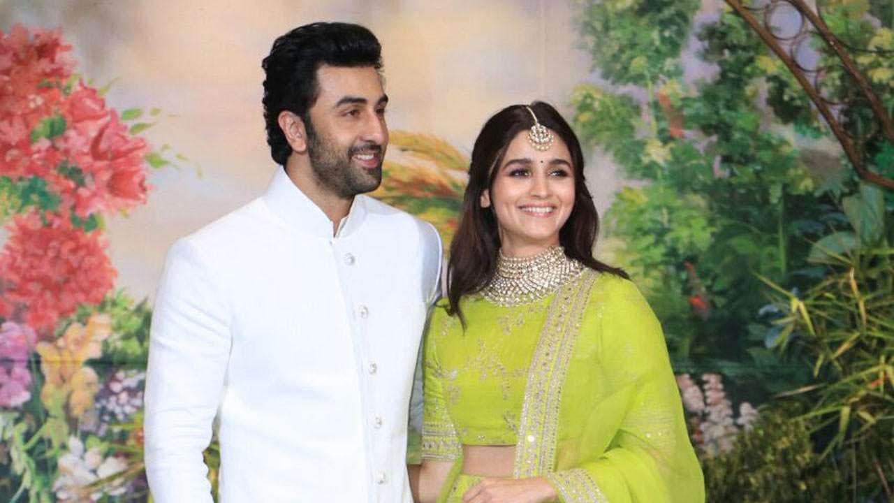 Alia Bhatt-Ranbir Kapoor Wedding LIVE Updates: Couple to exchange vows shortly Alia Bhatt-Ranbir Kapoor Wedding LIVE Updates: Couple to exchange vows shortly