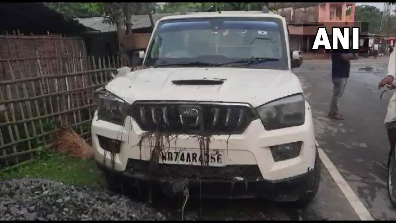 बिहार के पूर्णिया में दर्दनाक सड़क हादसा, पानी भरे गड्ढे में स्कॉर्पियो गिरने से 9 लोगों की मौत बिहार के पूर्णिया में दर्दनाक सड़क हादसा, पानी भरे गड्ढे में स्कॉर्पियो गिरने से 9 लोगों की मौत