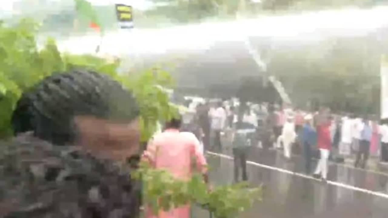 National Herald case: कांग्रेस का आक्रोश...कहीं सड़क जाम, कहीं आगजनी, कहीं नारेबाजी National Herald case: कांग्रेस का आक्रोश...कहीं सड़क जाम, कहीं आगजनी, कहीं नारेबाजी