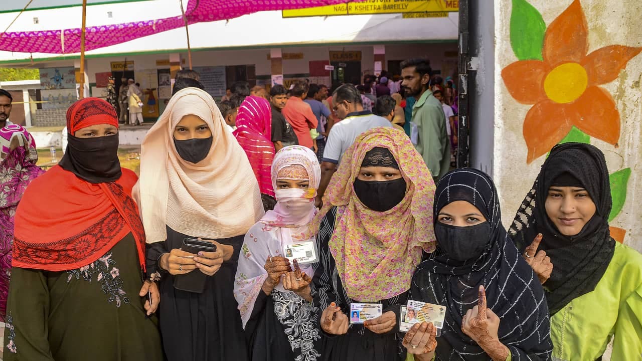 Srinagar: 14.94% polling till 11 am, figure higher than 2019 total turnout Srinagar: 14.94% polling till 11 am, figure higher than 2019 total turnout