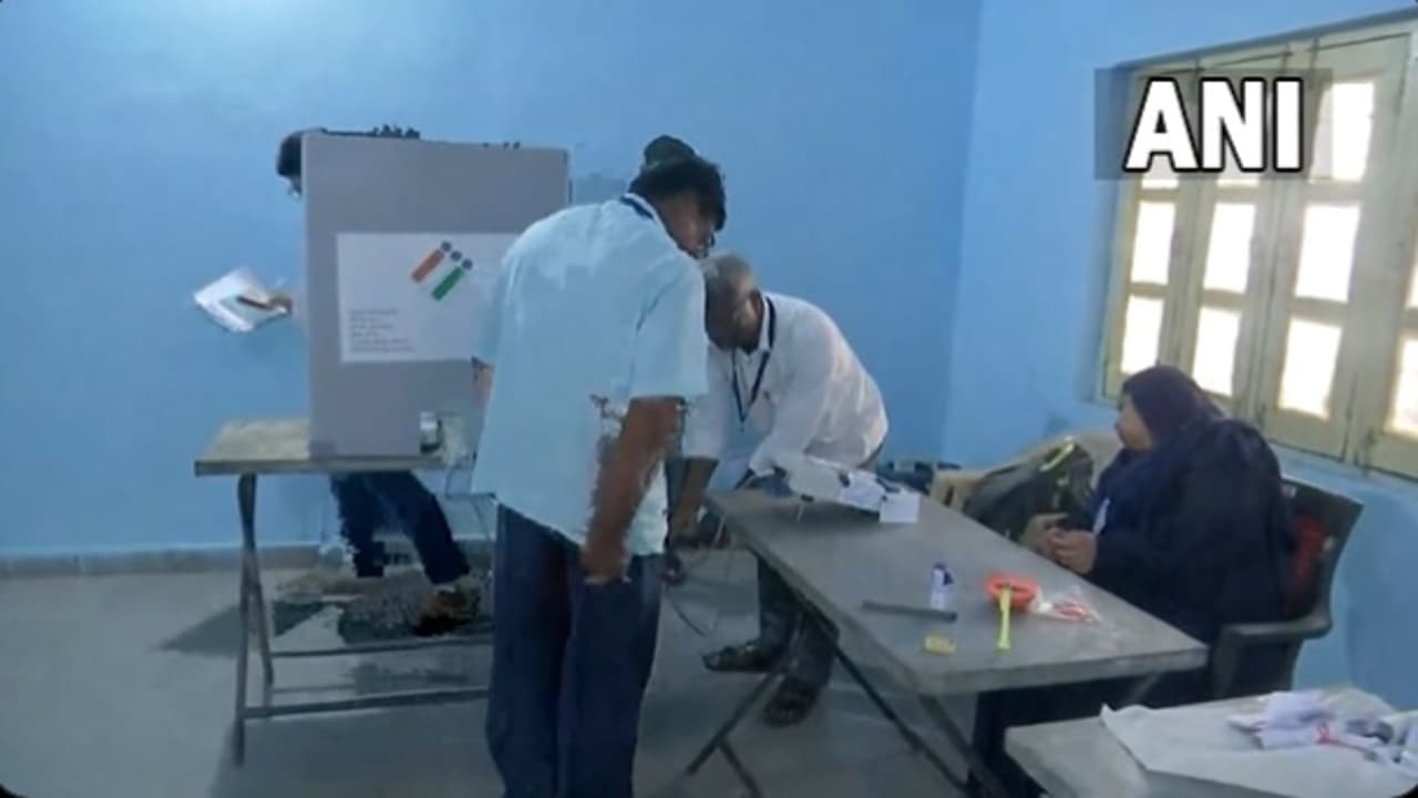 Karnataka Voting Live: polling begins in 224 constituencies Karnataka Voting Live: polling begins in 224 constituencies